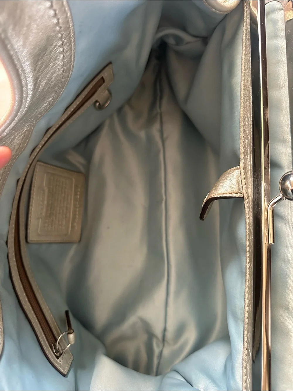 Coach Silver Leather Shoulder Bag with Kiss-Lock Frame